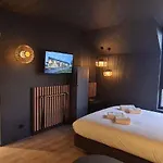 Off Otel Wavre