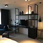 Off Otel