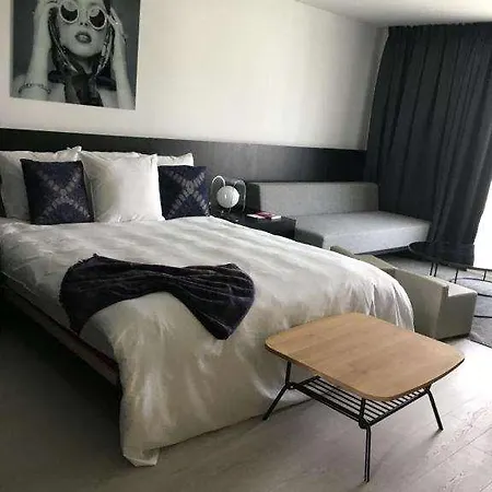 Ξενοδοχείο Off Βαβρ