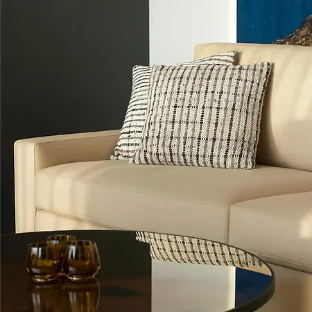 Ξενοδοχείο Off *