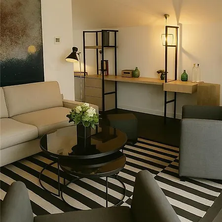 Off Ξενοδοχείο Βαβρ