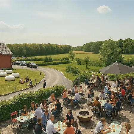 Ξενοδοχείο Off *