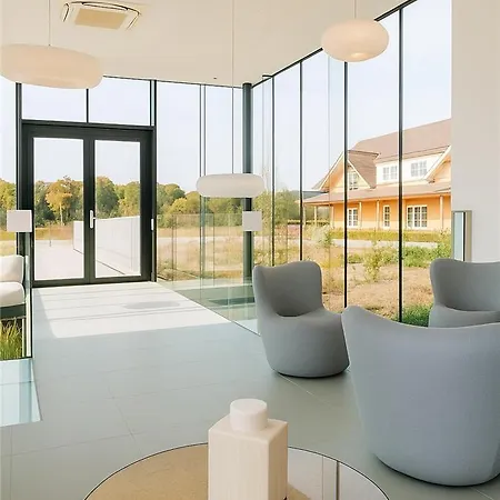 Off Ξενοδοχείο *